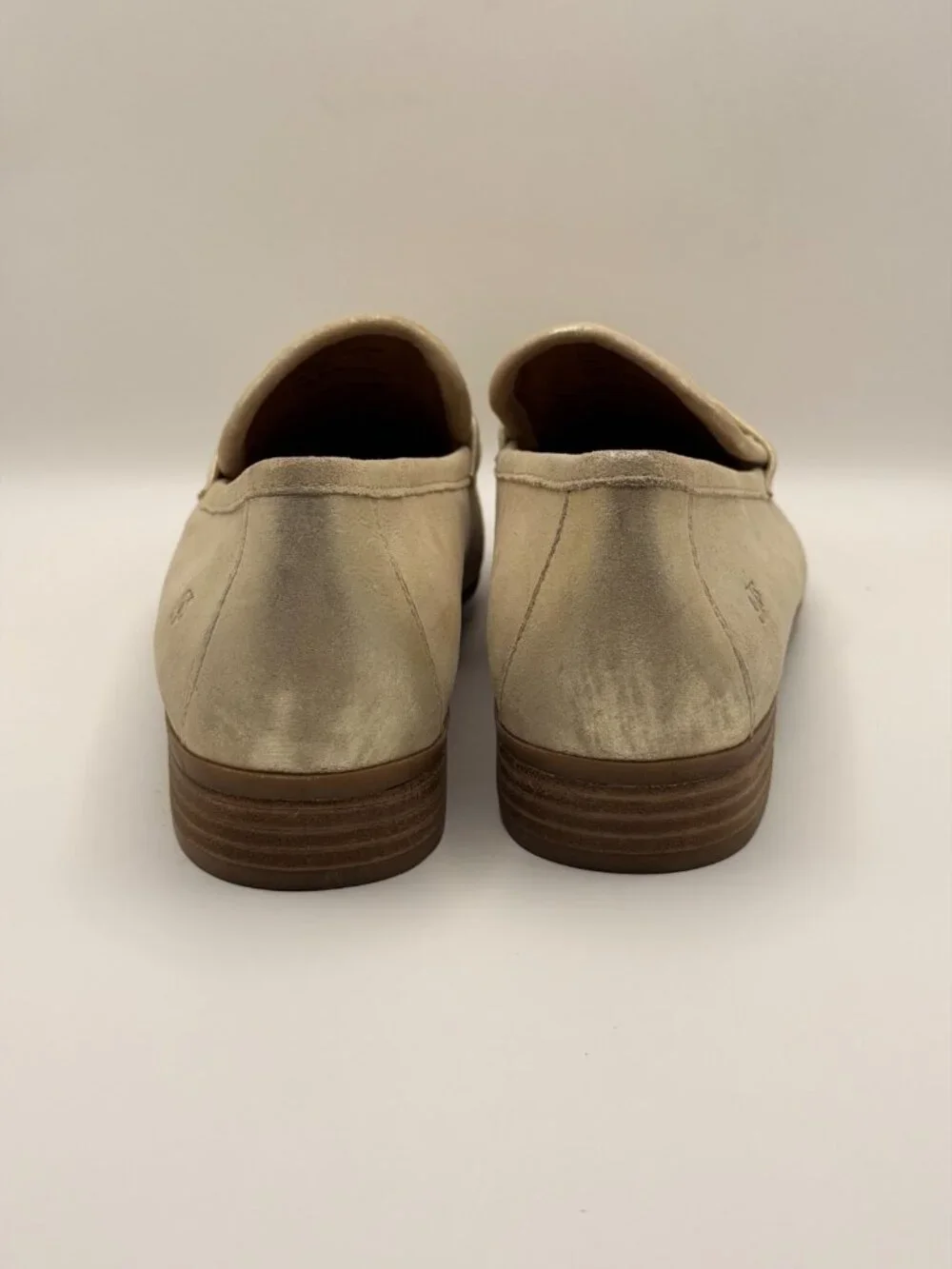 Gentle Souls Women Woven Gold Leather Loafer Sz 9